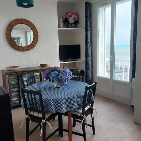 Le Grand Bleu * סן-ולרי-אן-קו